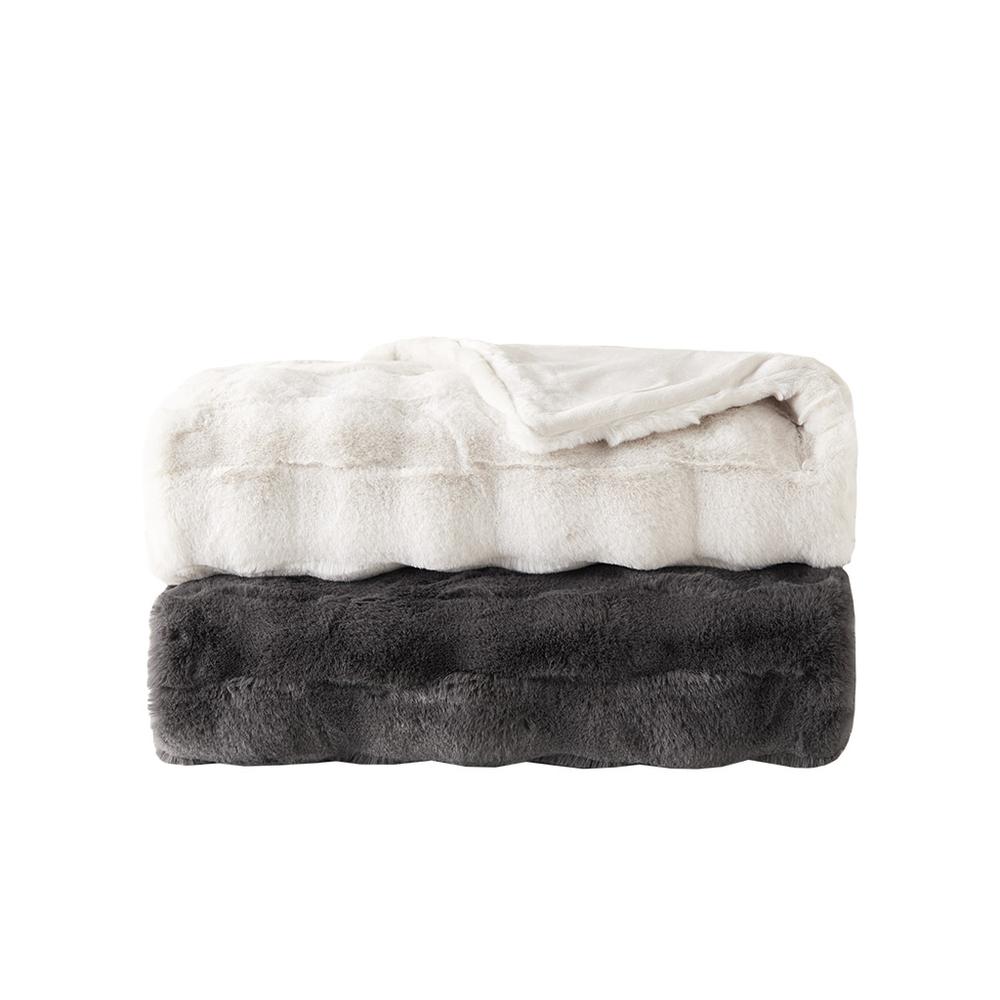 Faux Fur Throw. Picture 3