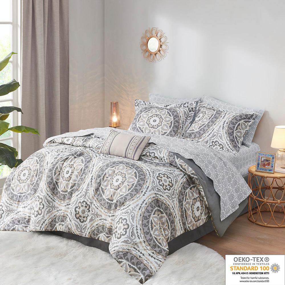 7 Piece Comforter Set with Cotton Bed Sheets. Picture 4