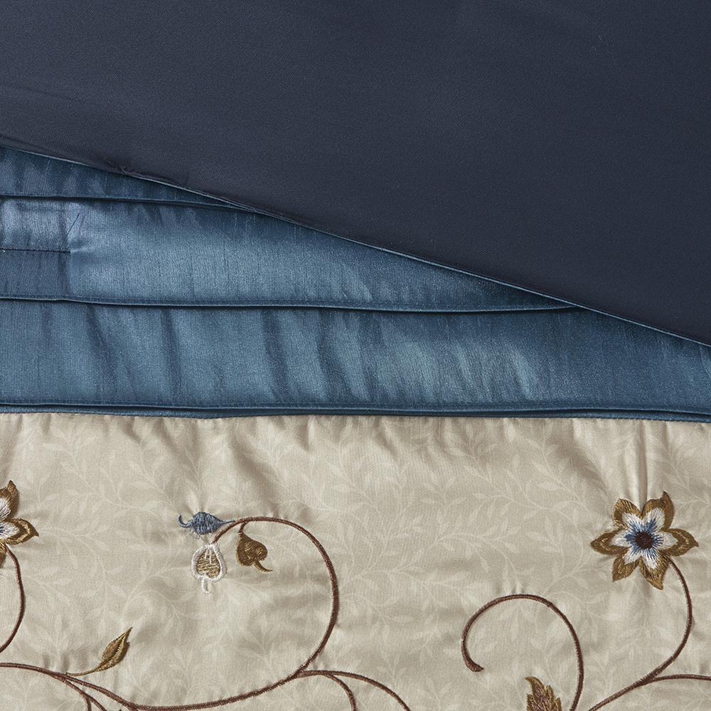 Navy Pieced Comforter Set - Blossom, Belen Kox. Picture 7