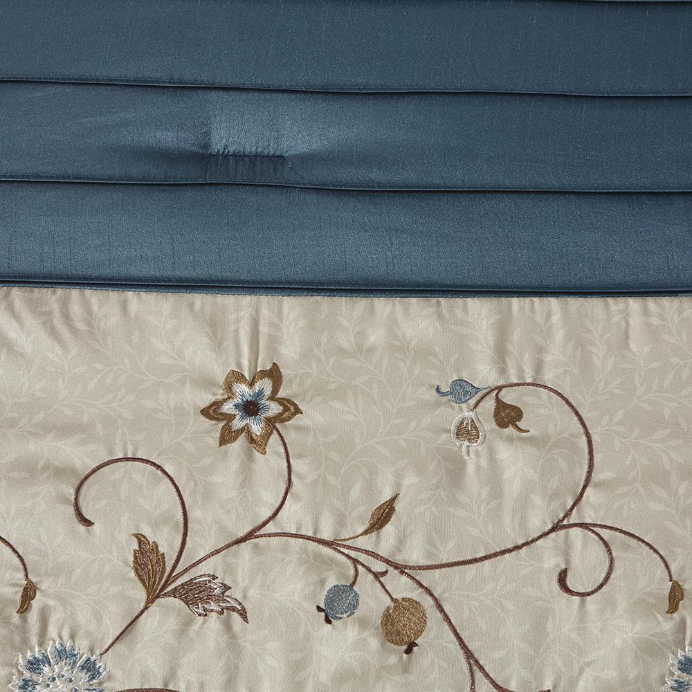 Navy Pieced Comforter Set - Blossom, Belen Kox. Picture 3