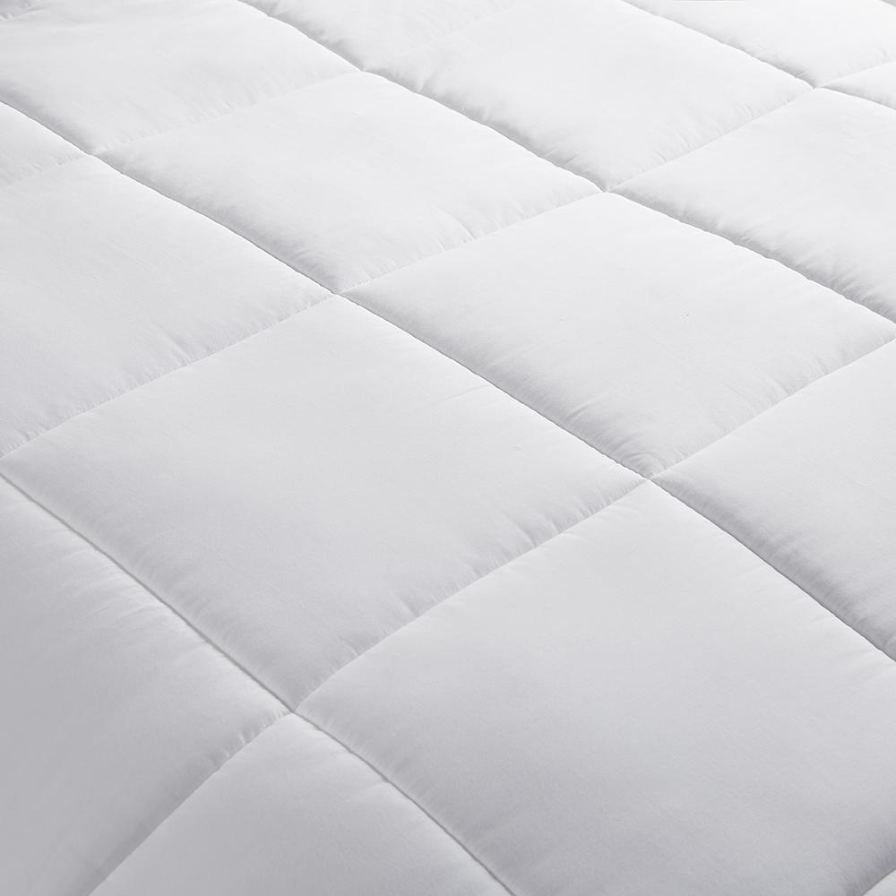 300 Thread Count Cotton Shell Luxury Down Alternative Comforter. Picture 2