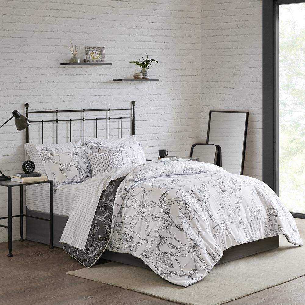 9 Piece Reversible Comforter Set with Cotton Bed Sheets. Picture 4