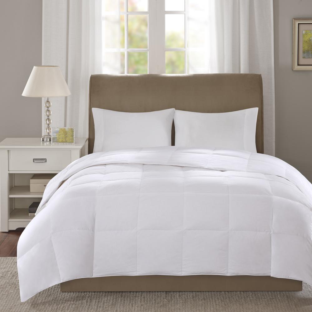 Oversized Cotton Sateen Down Comforter. Picture 1
