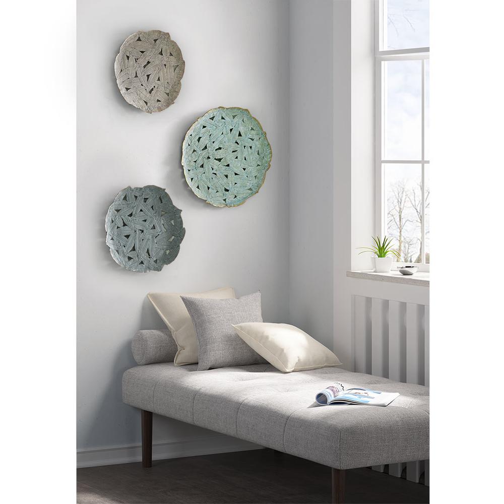 Textured Feather 3-piece Metal Disc Wall Decor Set. Picture 5