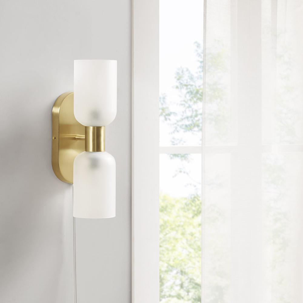 Double Tube 2-Light Wall Sconce. Picture 4