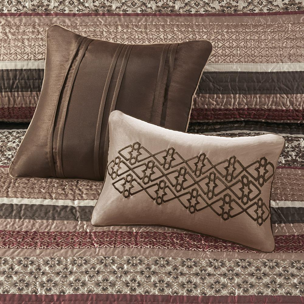 5 Piece Jacquard Quilt Set with Throw Pillows. Picture 5