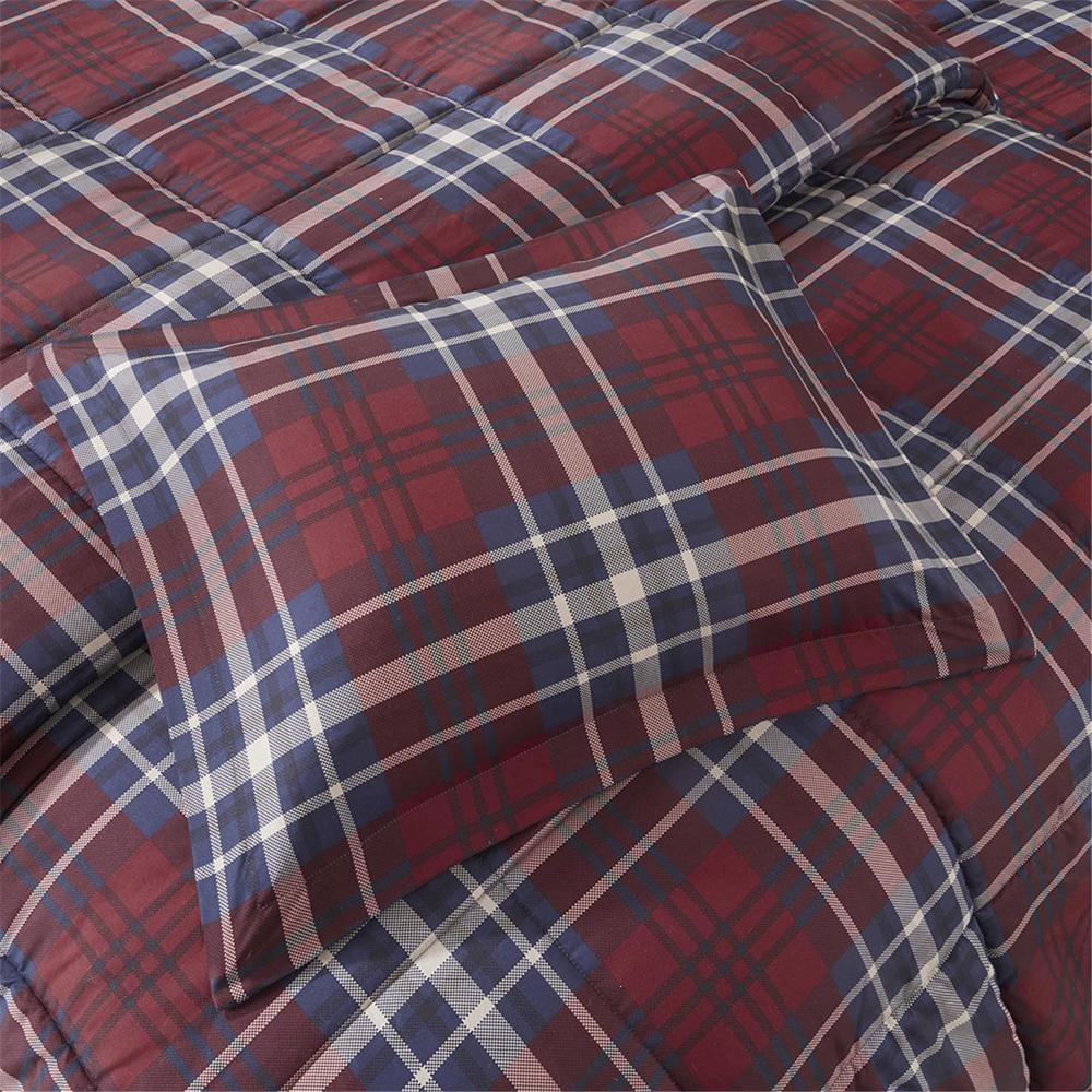 3M Scotchgard Down Alternative Comforter Mini Set. Picture 3
