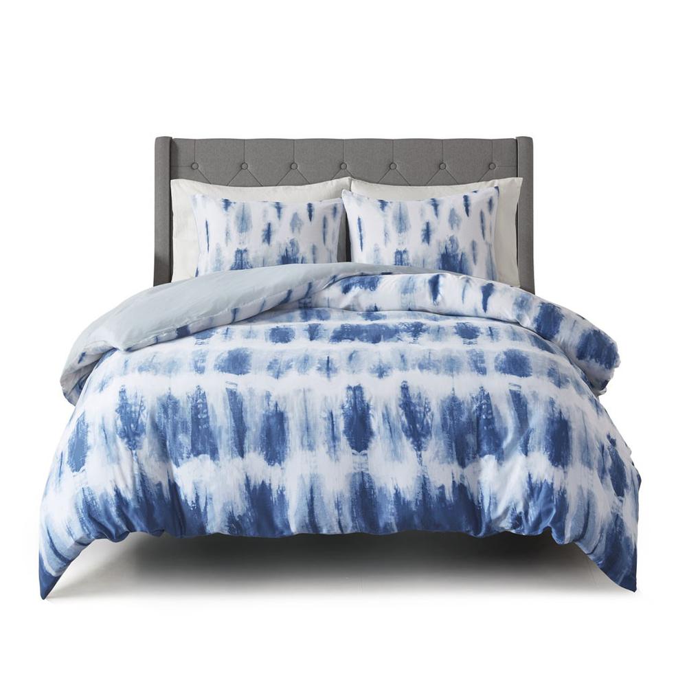 100% Cotton Printed Duvet Cover Set in Blue. Picture 1