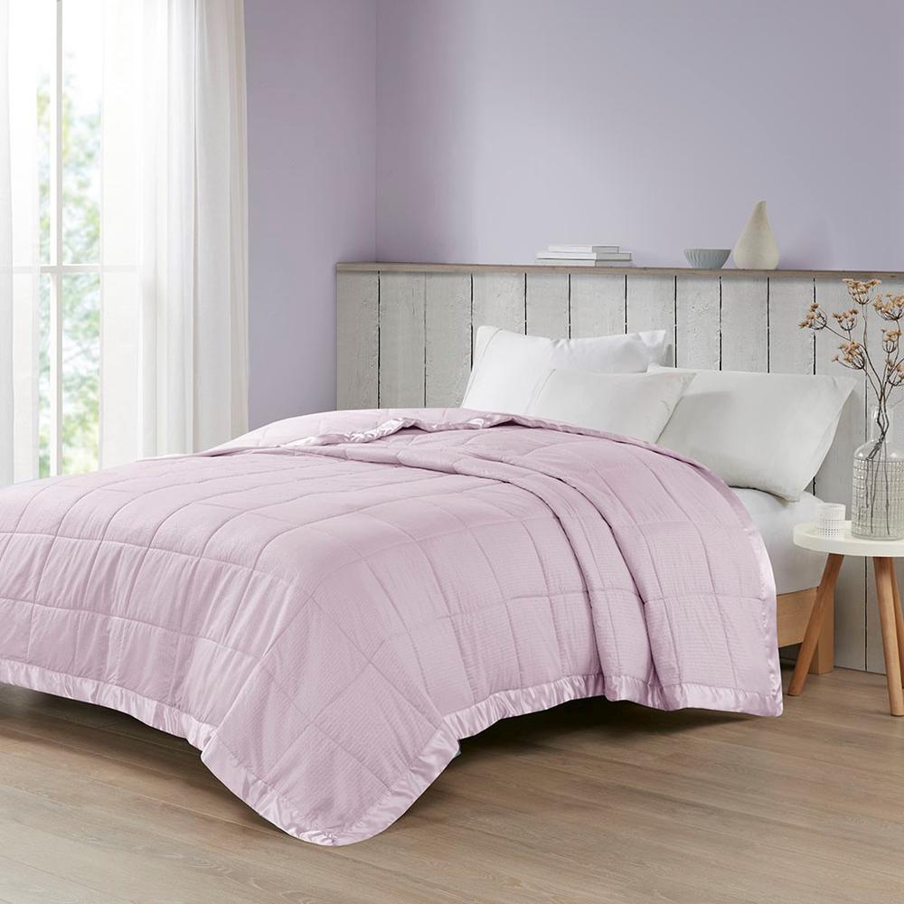 100% Polyester Premium Oversized Down Alternative Blanket in Lilac. Picture 5