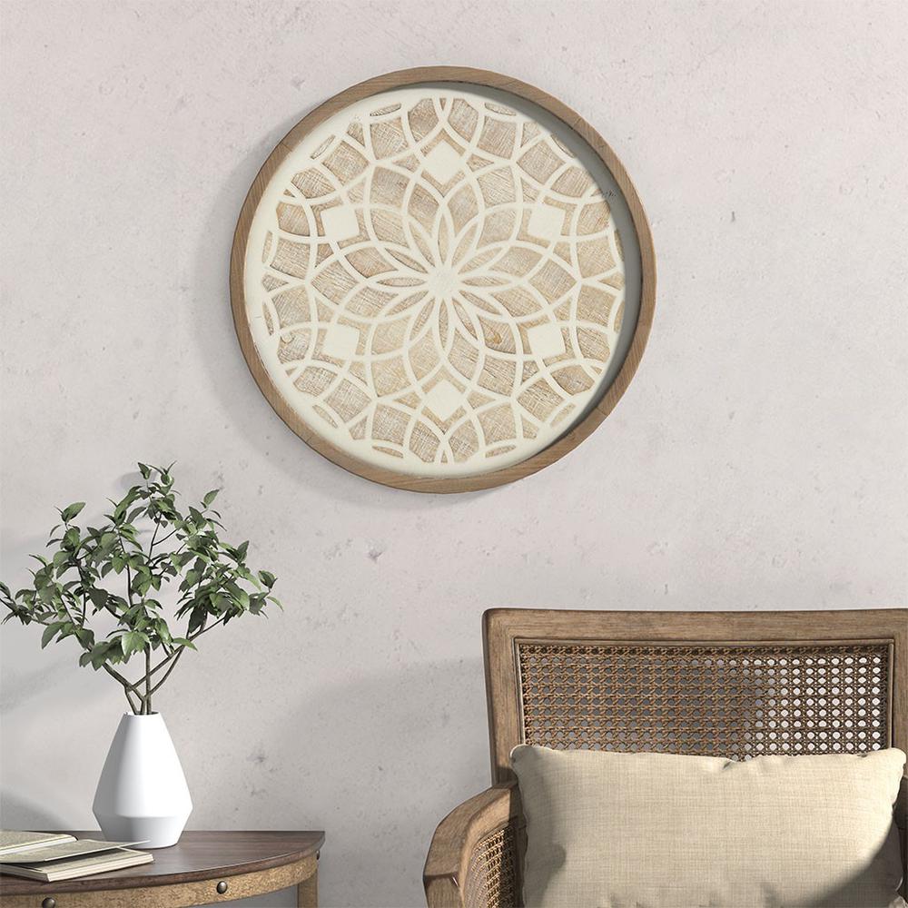 Medallion Wood Wall Decor. Picture 5