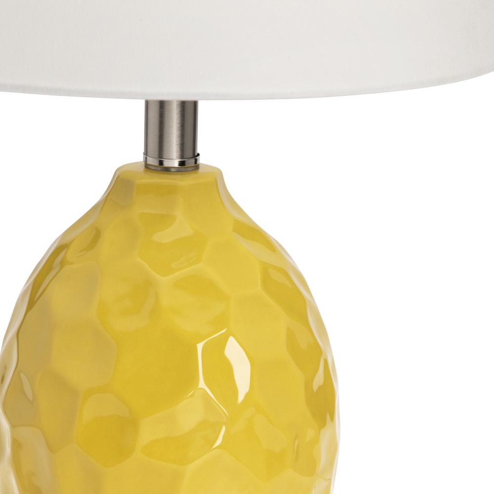 Crestview Ceramic Yello Table Lamp EVAP2543YW. Picture 4