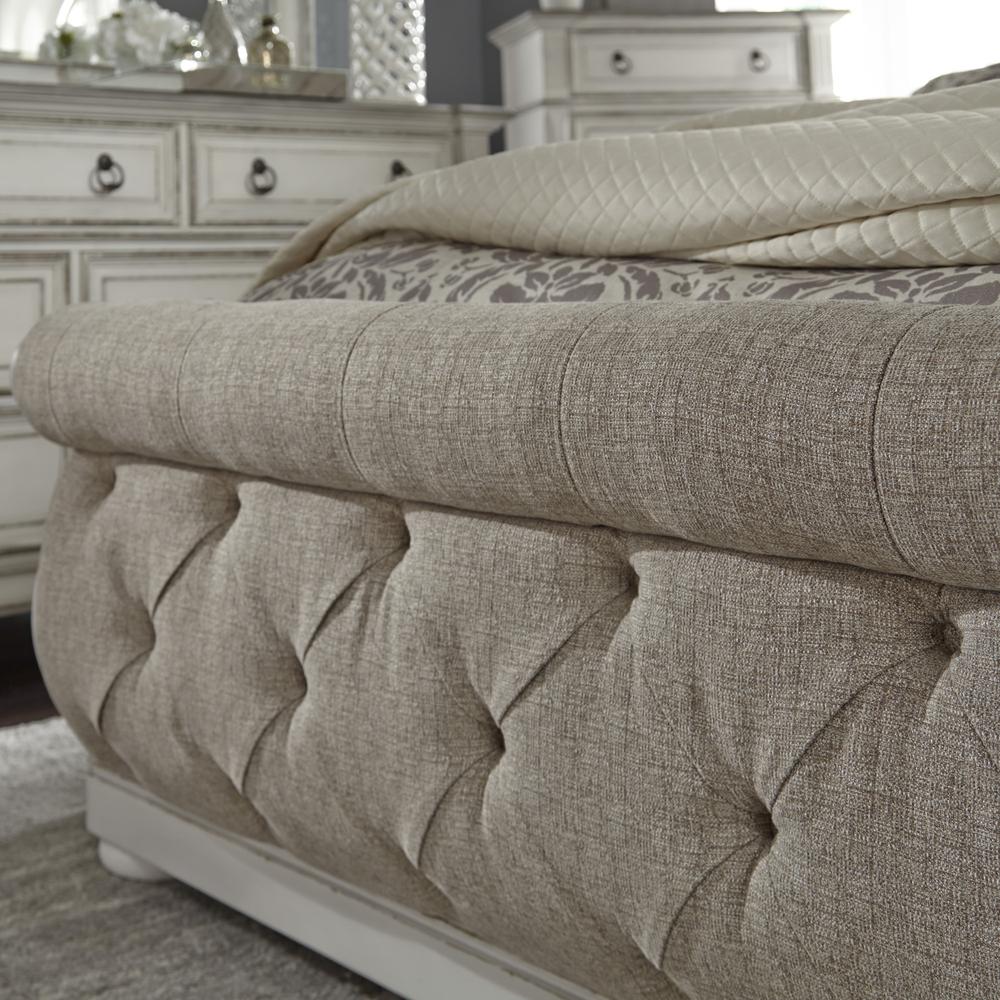 King Upholstered Sleigh Bed. Picture 7