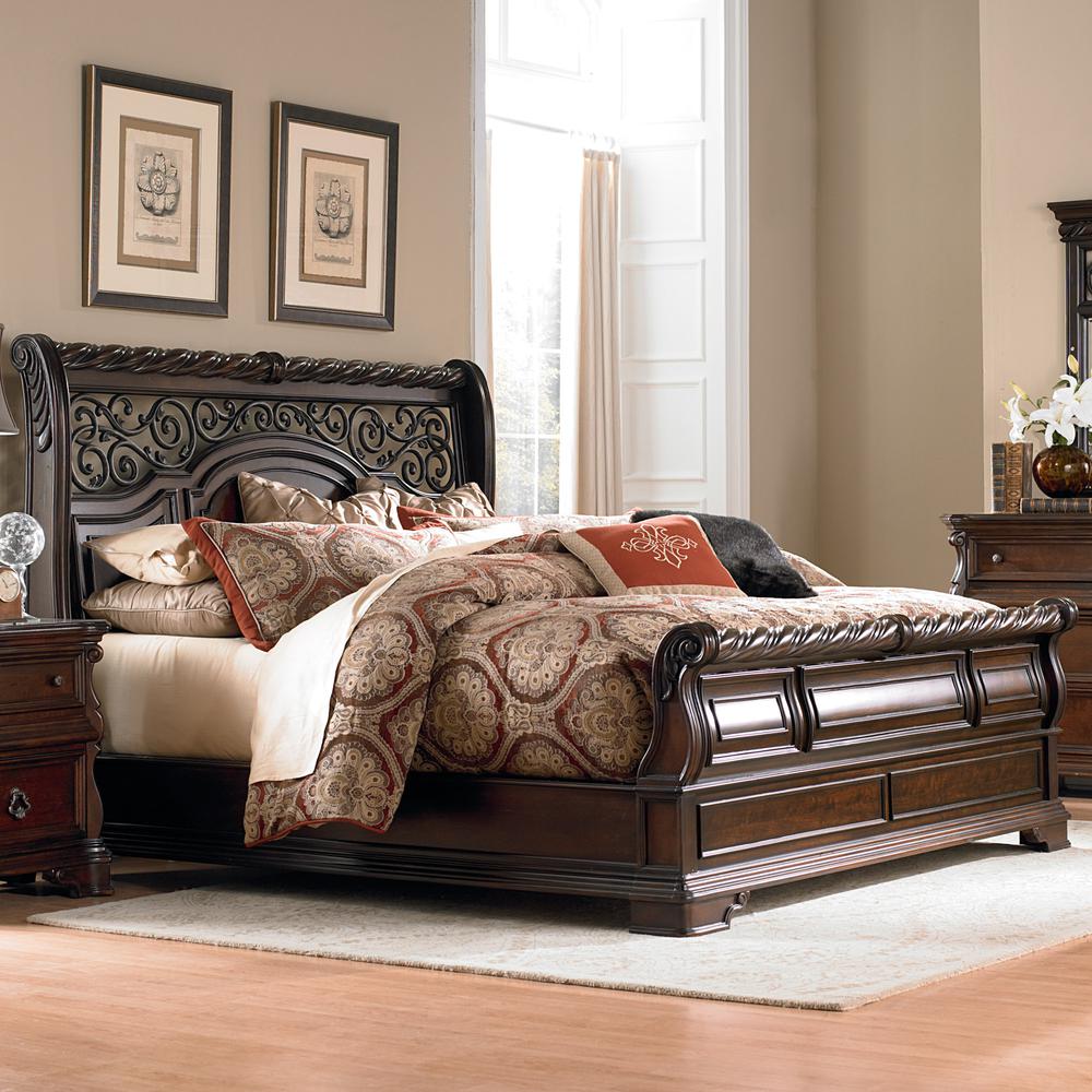 King Sleigh Bed. Picture 4