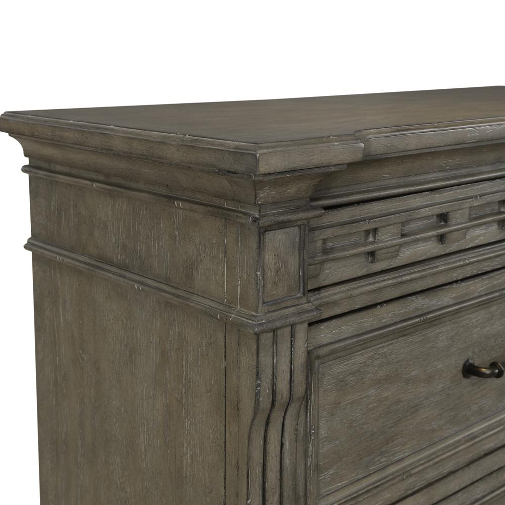 Liberty Furniture Town and Country 5 Drawer Chest in Dusty Taupe. Picture 7