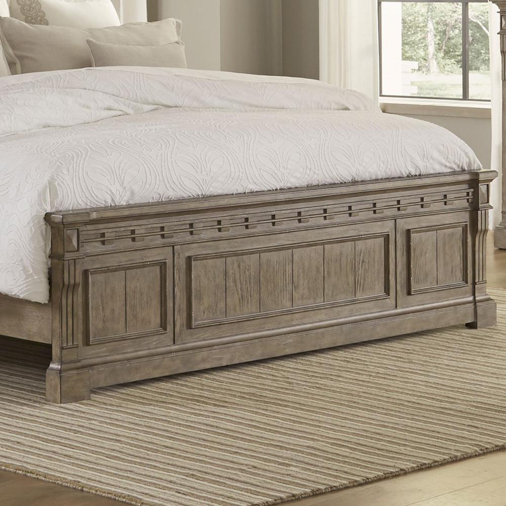 Liberty Furniture Town and Country King Panel Bed in Dusty Taupe. Picture 3
