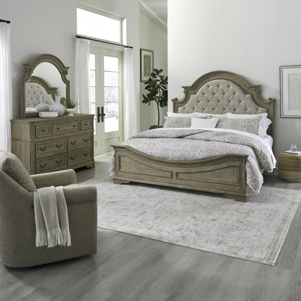 Magnolia Manor Queen Uph Bed, Dresser & Mirror. Picture 1