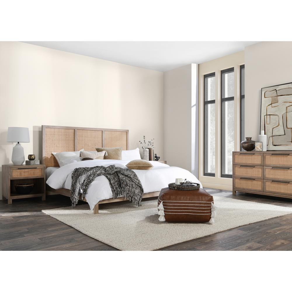 Jensen Mango Wood California King Bed in Taupe. Picture 8
