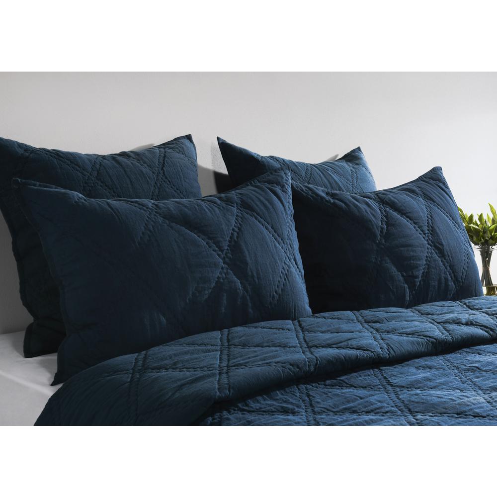 Casi 100% Belgian Flax Linen Midnight Blue Queen Quilt. Picture 4