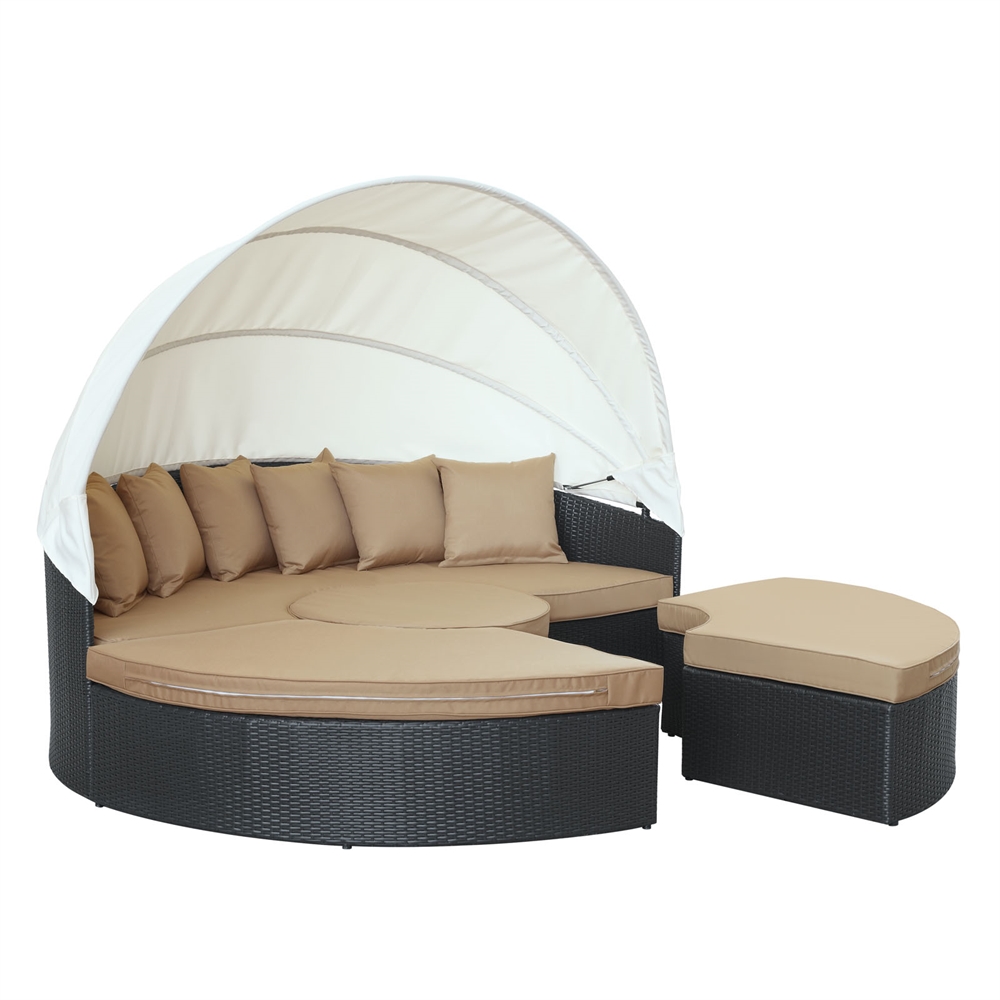 Quest Canopy Outdoor Patio Daybed. Picture 3