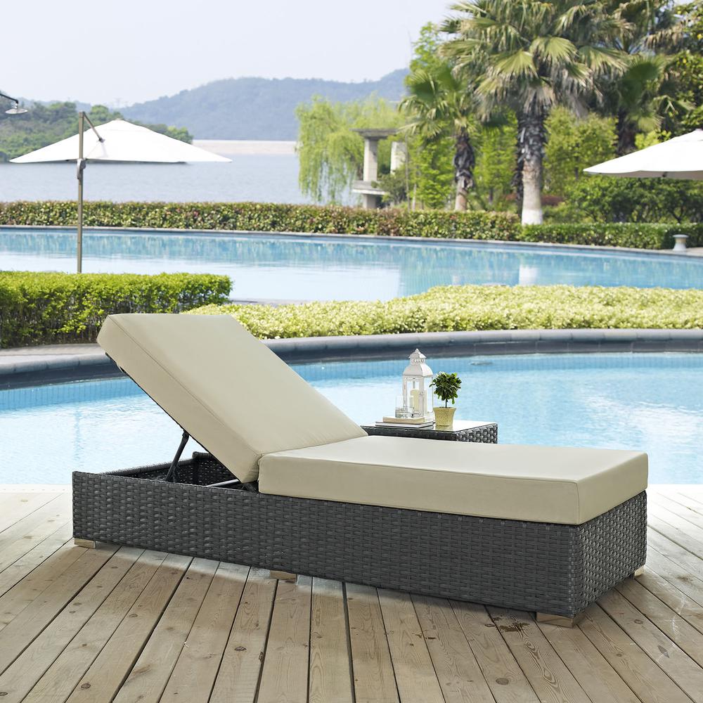Sojourn Outdoor Patio Sunbrella Chaise Lounge. Picture 4