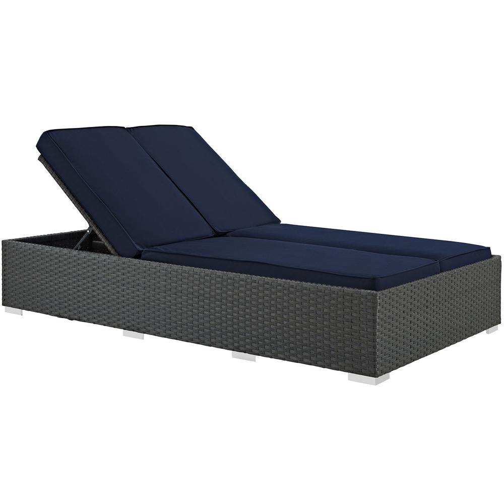 Sojourn Outdoor Patio Sunbrella Double Chaise. Picture 2