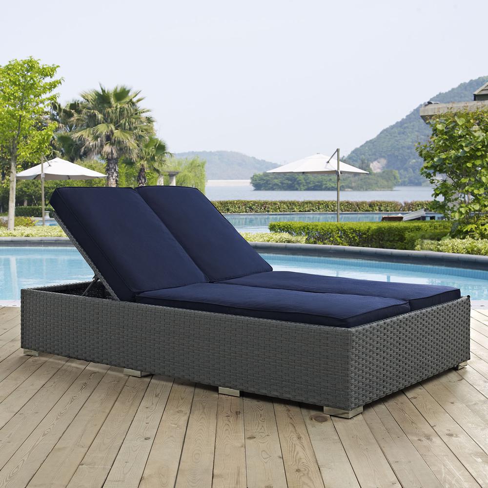 Sojourn Outdoor Patio Sunbrella Double Chaise. Picture 5