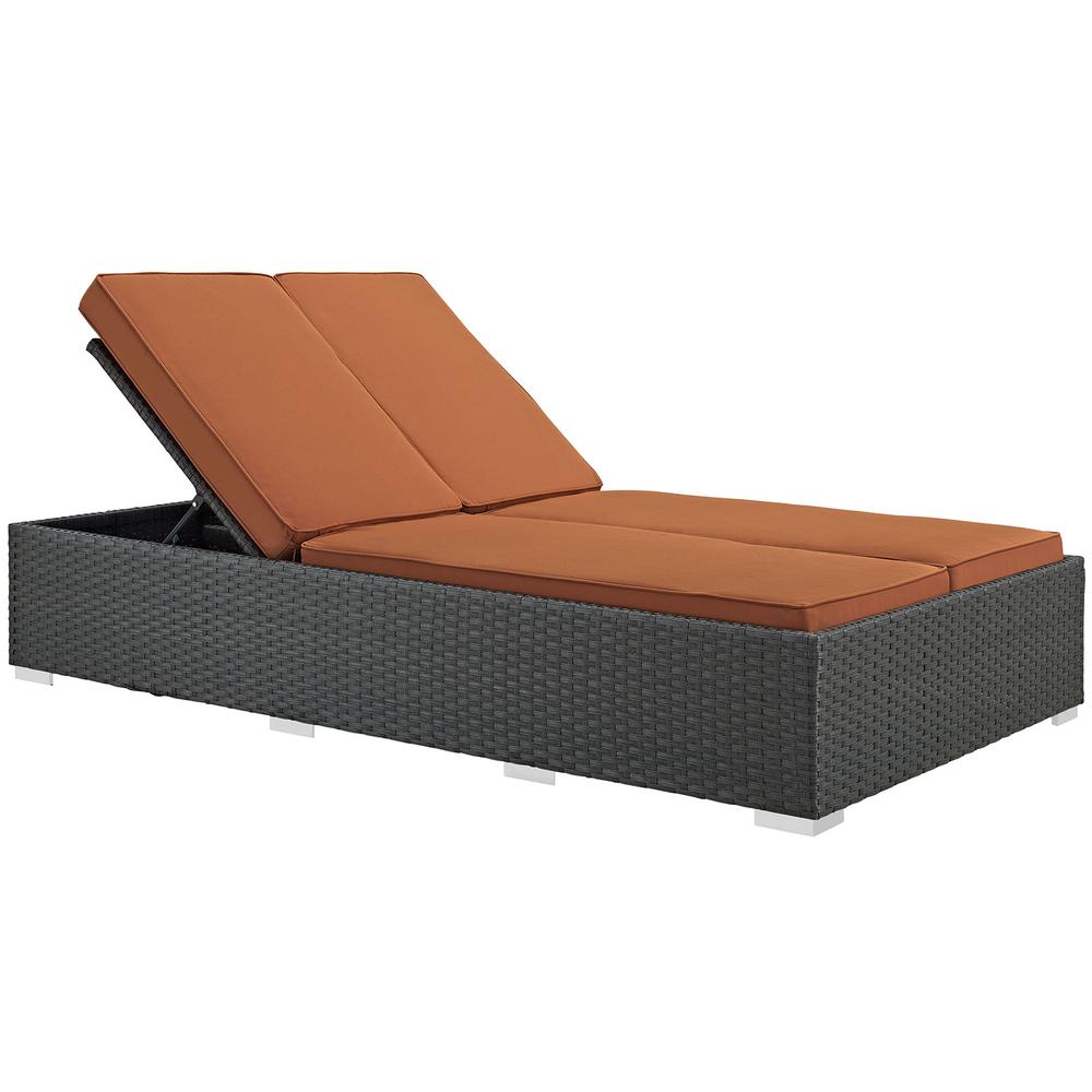 Sojourn Outdoor Patio Sunbrella® Double Chaise. Picture 1