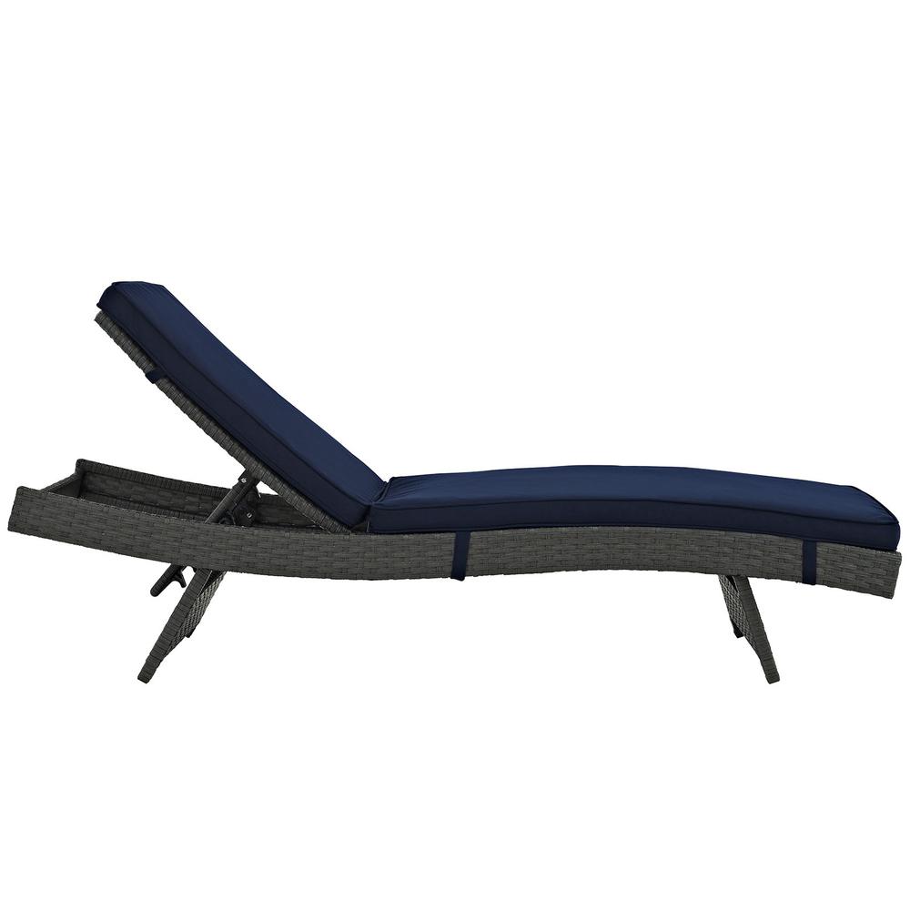 Sojourn Outdoor Patio Sunbrella Chaise. Picture 2