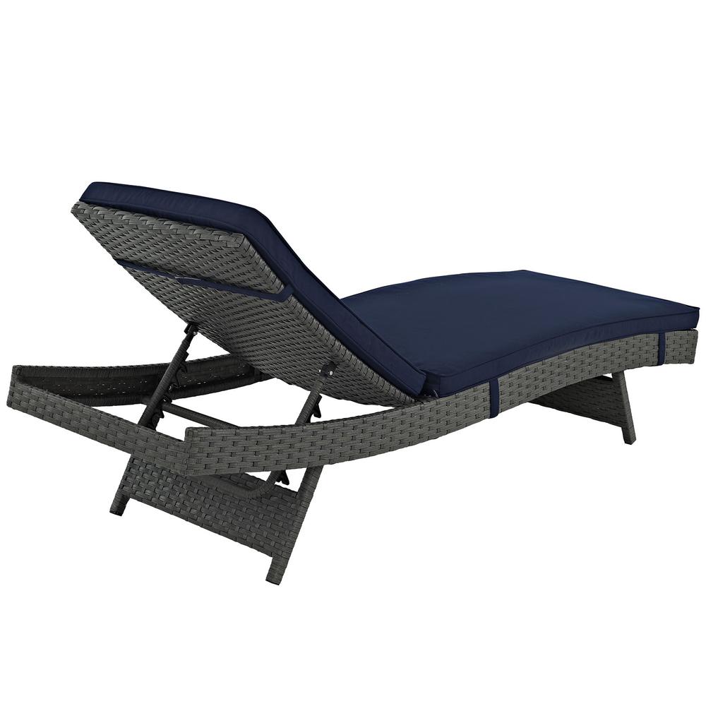 Sojourn Outdoor Patio Sunbrella Chaise. Picture 3