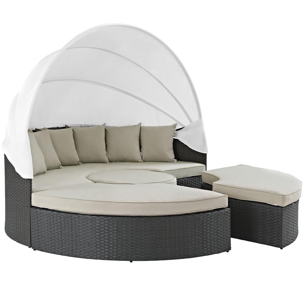 Sojourn Outdoor Patio Sunbrella Daybed. Picture 2