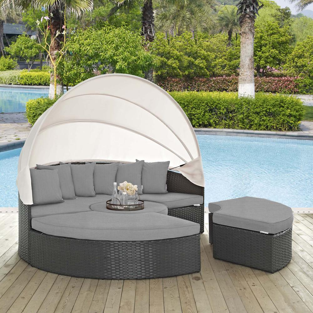 Sojourn Outdoor Patio Wicker Rattan Sunbrella® Daybed. Picture 6