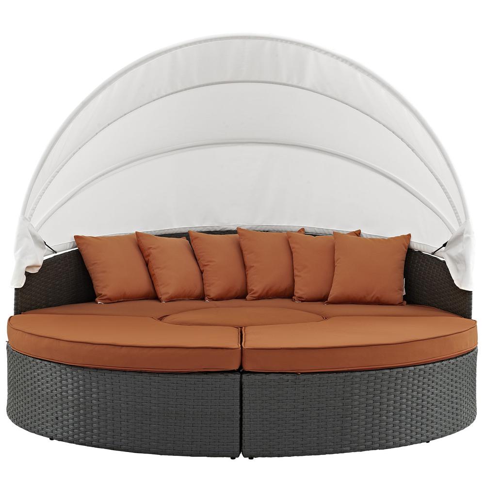 Sojourn Outdoor Patio Sunbrella Daybed. Picture 5