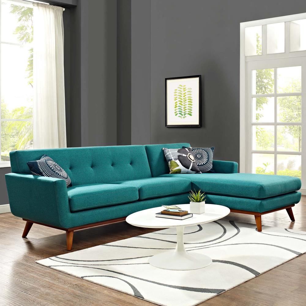 Engage Right-Facing Sectional Sofa. Picture 5