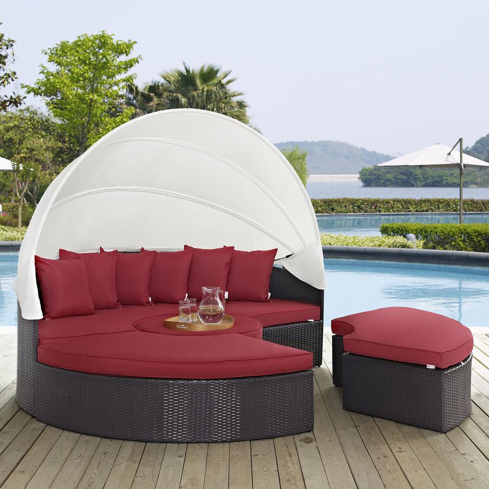 Convene Canopy Outdoor Patio Daybed. Picture 7