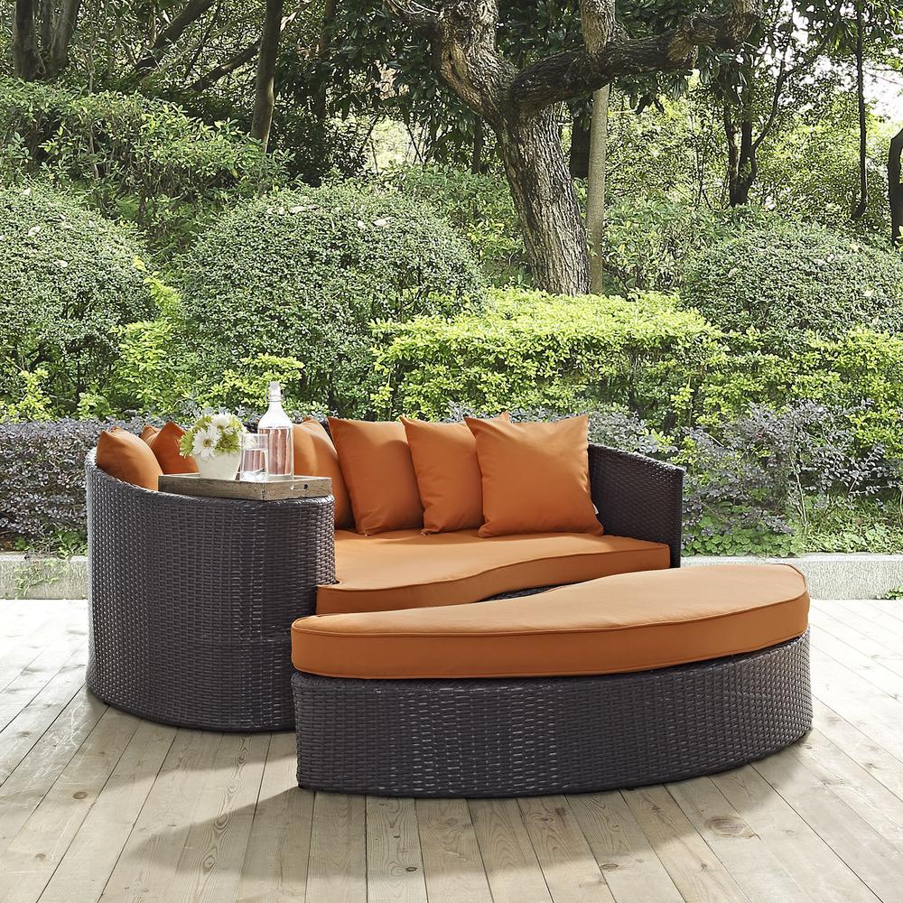 Convene Outdoor Patio Daybed. Picture 5