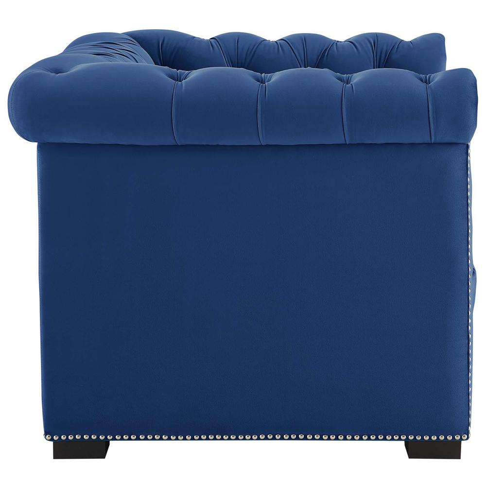 Heritage Upholstered Velvet Armchair. Picture 2