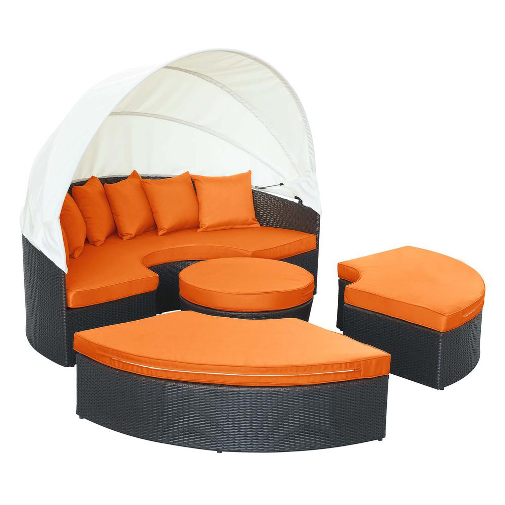 Quest Canopy Outdoor Patio Daybed. Picture 1