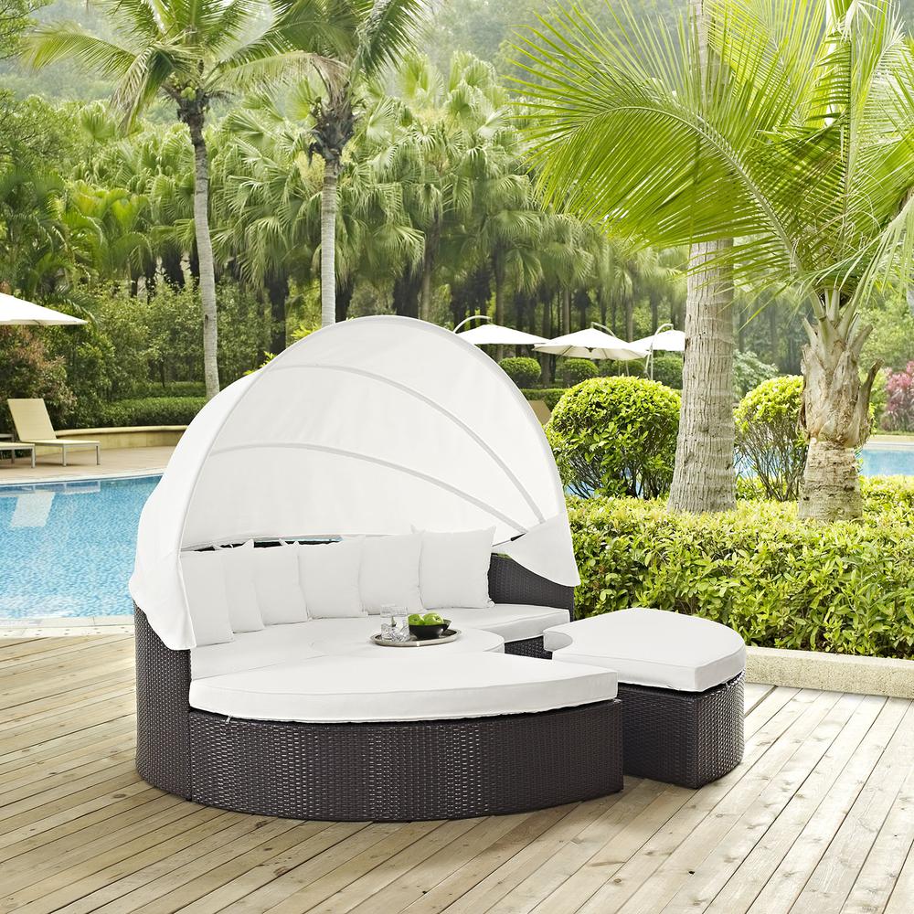 Quest Canopy Outdoor Patio Daybed. Picture 5