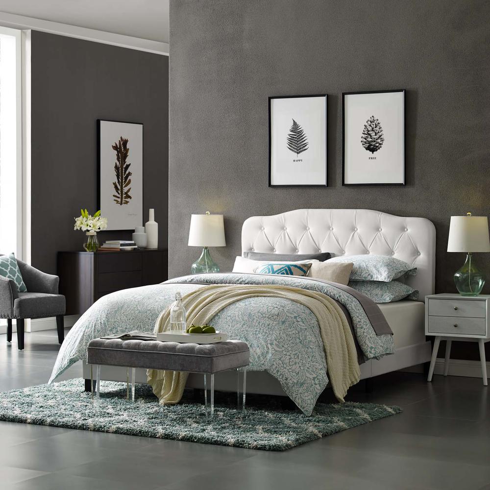 Amelia Full Faux Leather Bed. Picture 6