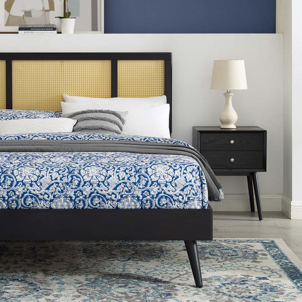 Kelsea Cane and Wood Queen Platform Bed With Splayed Legs. Picture 8