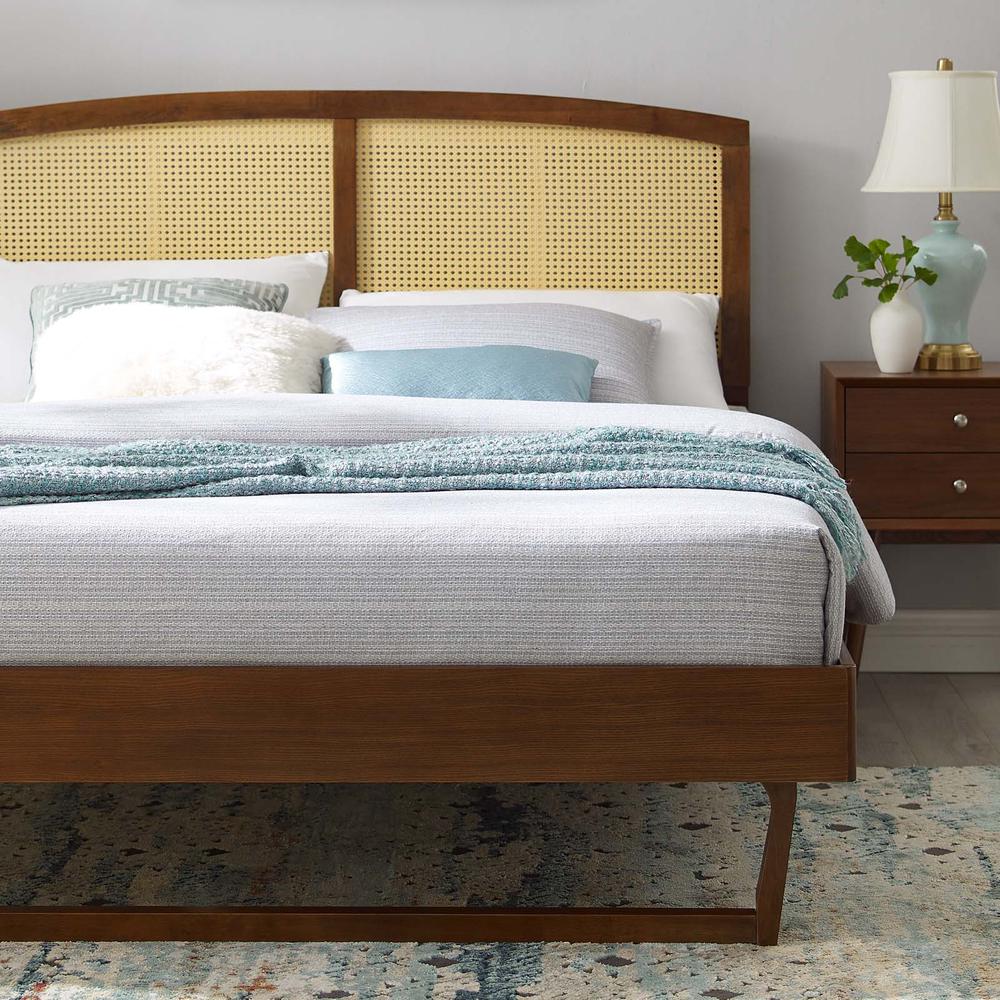 Sierra Cane and Wood Queen Platform Bed With Angular Legs. Picture 8