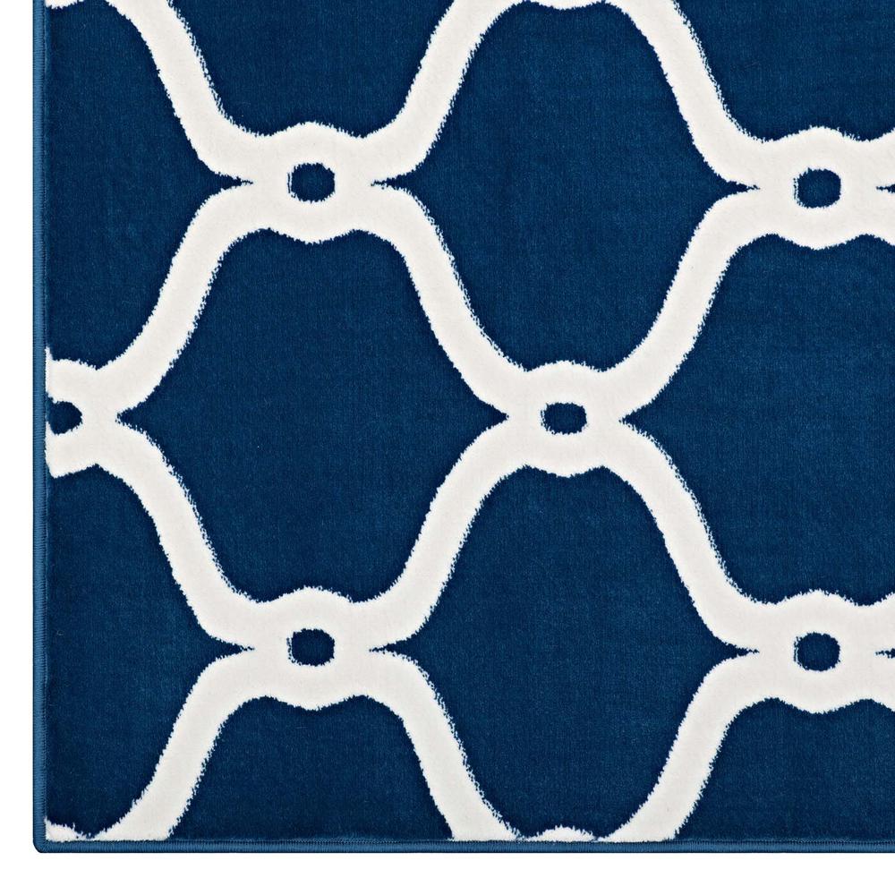 Beltara Chain Link Transitional Trellis 5x8 Area Rug. Picture 3
