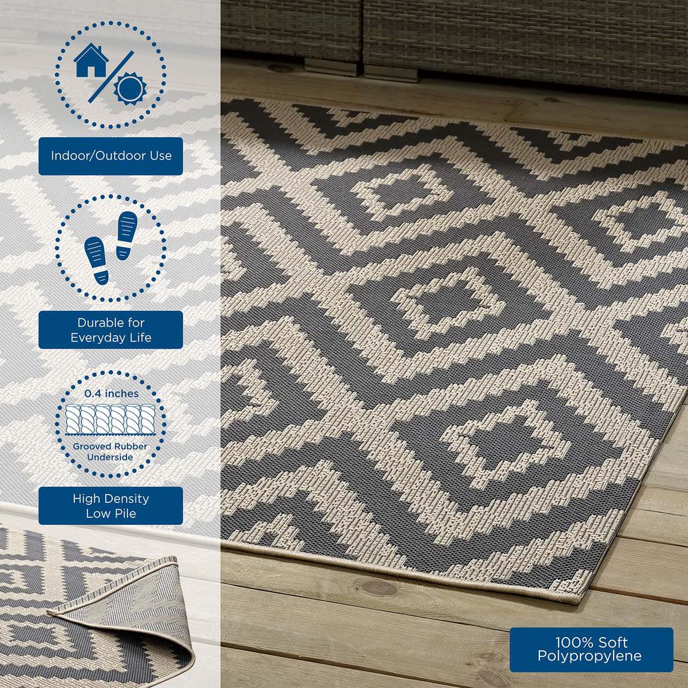 Jagged Geometric Diamond Trellis 9x12 Indoor and Outdoor Area Rug. Picture 6