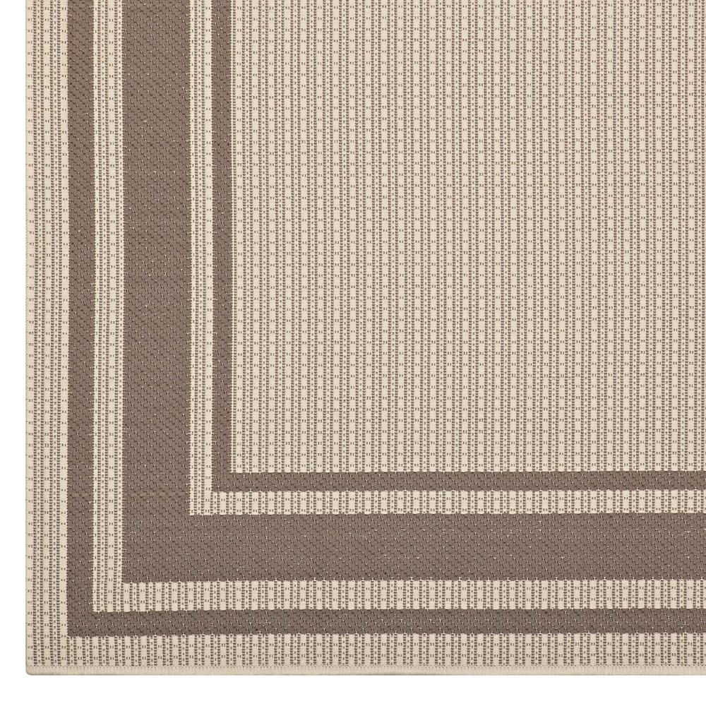 Rim Solid Border 5x8 Indoor and Outdoor Area Rug. Picture 2