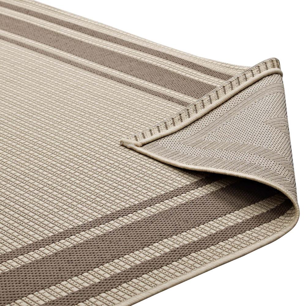 Rim Solid Border 5x8 Indoor and Outdoor Area Rug. Picture 4
