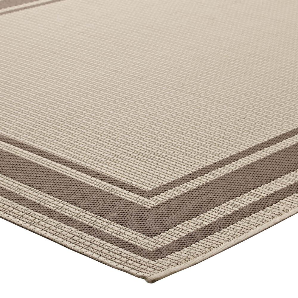 Rim Solid Border 8x10 Indoor and Outdoor Area Rug. Picture 3