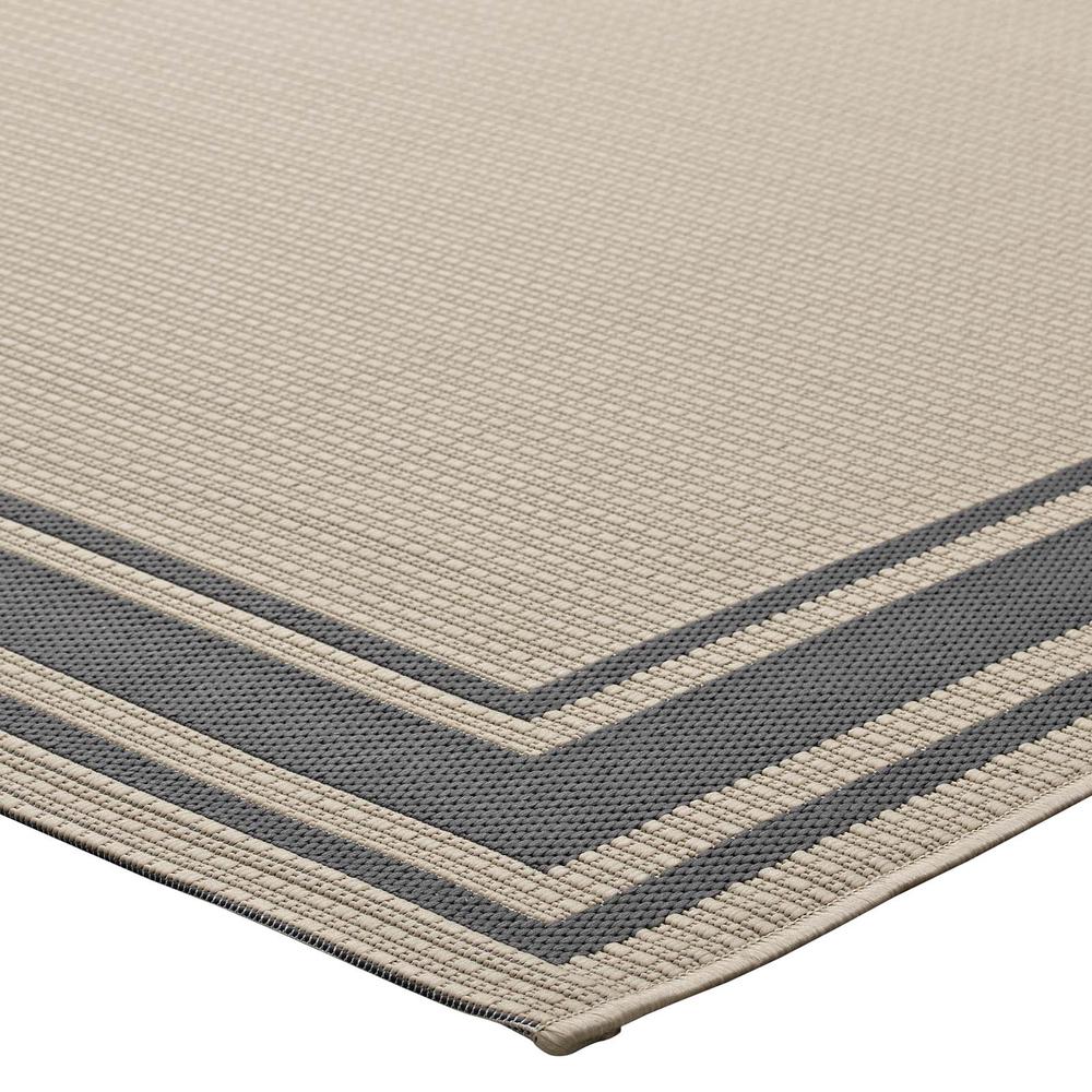 Rim Solid Border 5x8 Indoor and Outdoor Area Rug. Picture 3