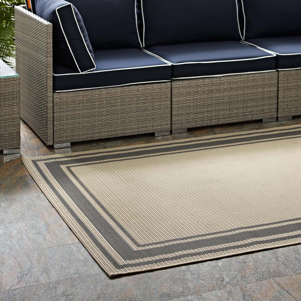 Rim Solid Border 5x8 Indoor and Outdoor Area Rug. Picture 5