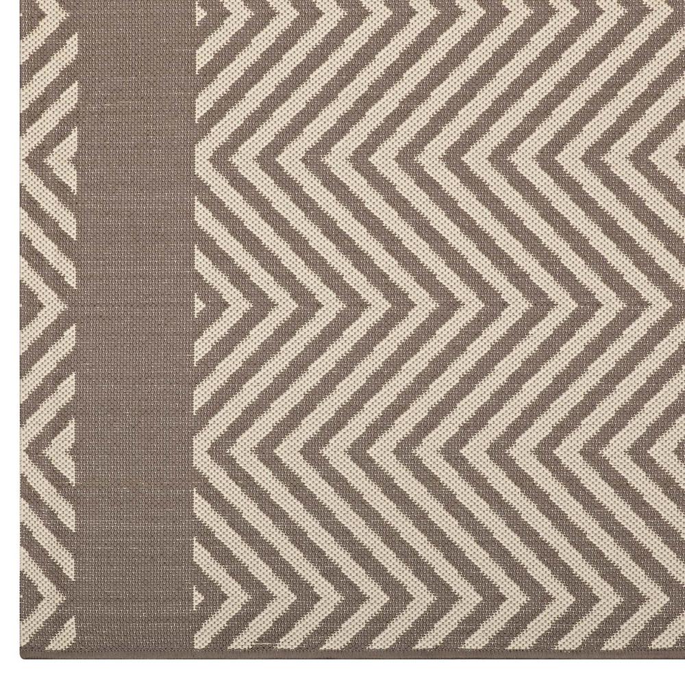 Optica Chevron With End Borders 8x10 Indoor and Outdoor Area Rug. Picture 2