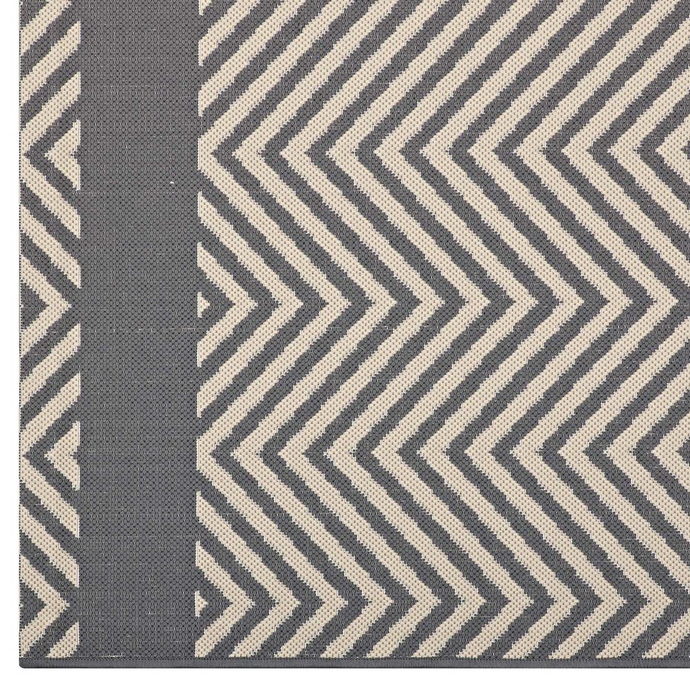 Optica Chevron With End Borders 5x8 Indoor and Outdoor Area Rug. Picture 3